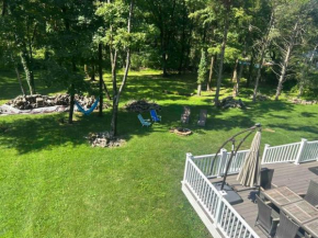 Forest Wonderland Sanctuary-Gourmet Ktchn, Fire pit, Jacuzzi tub